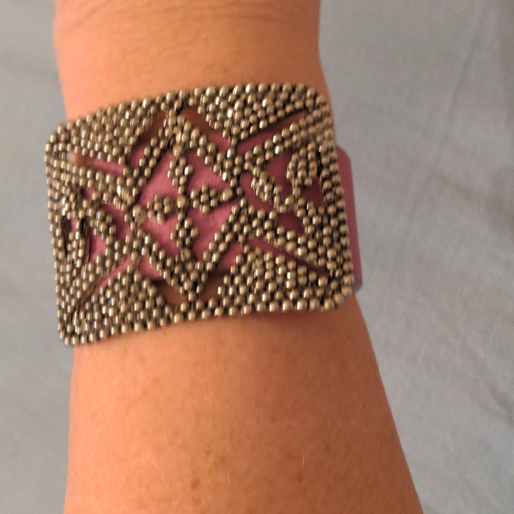 NWOTVery fashionable leather band bracelet.